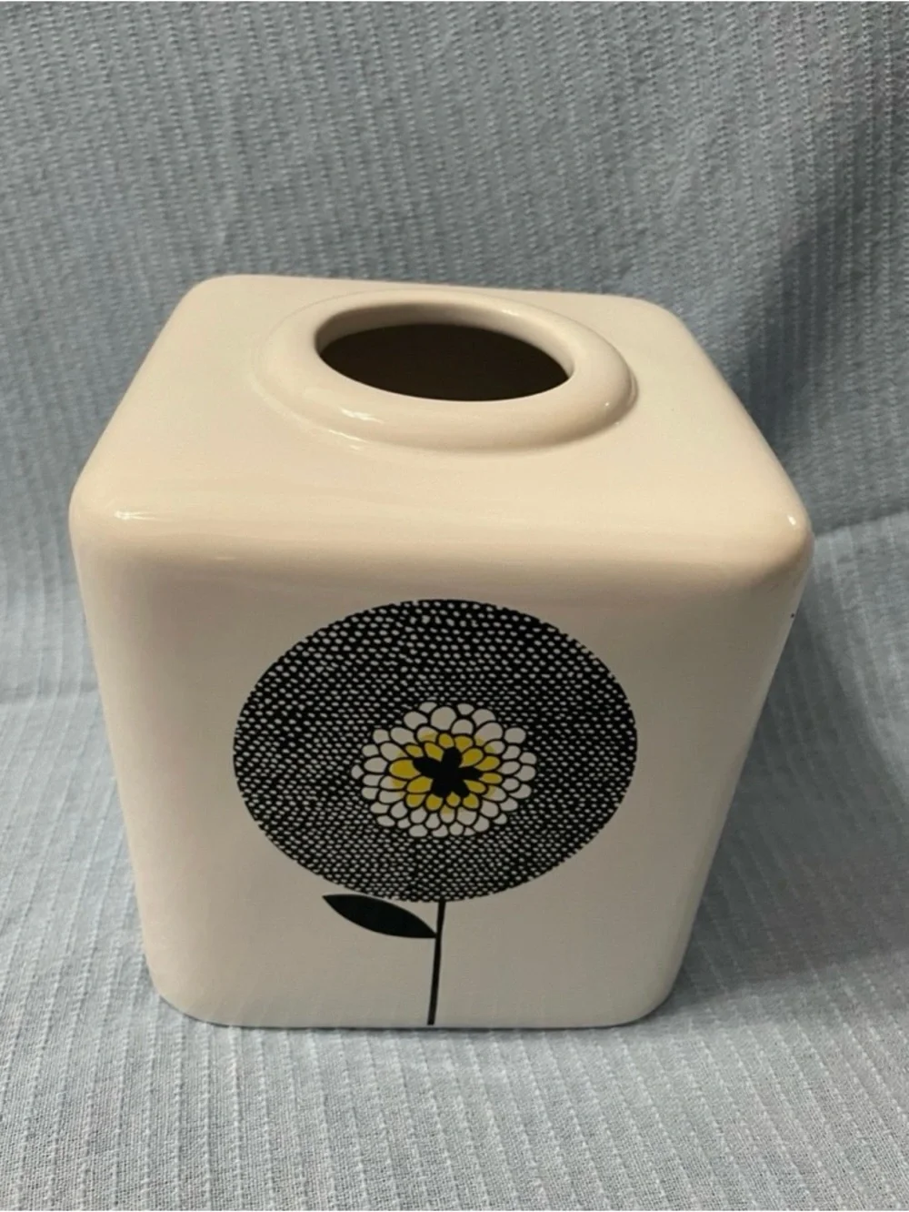 Flower Fields shower curtain & tissue holder set
